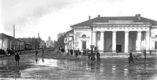  Вид в сторону улицы Симановского с Сусанинской площади