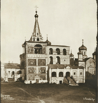 монастырская звонница. Ipatievsky monastery bell tower.