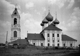 Черная Заводь. Воскресенская церковь 1975 г.