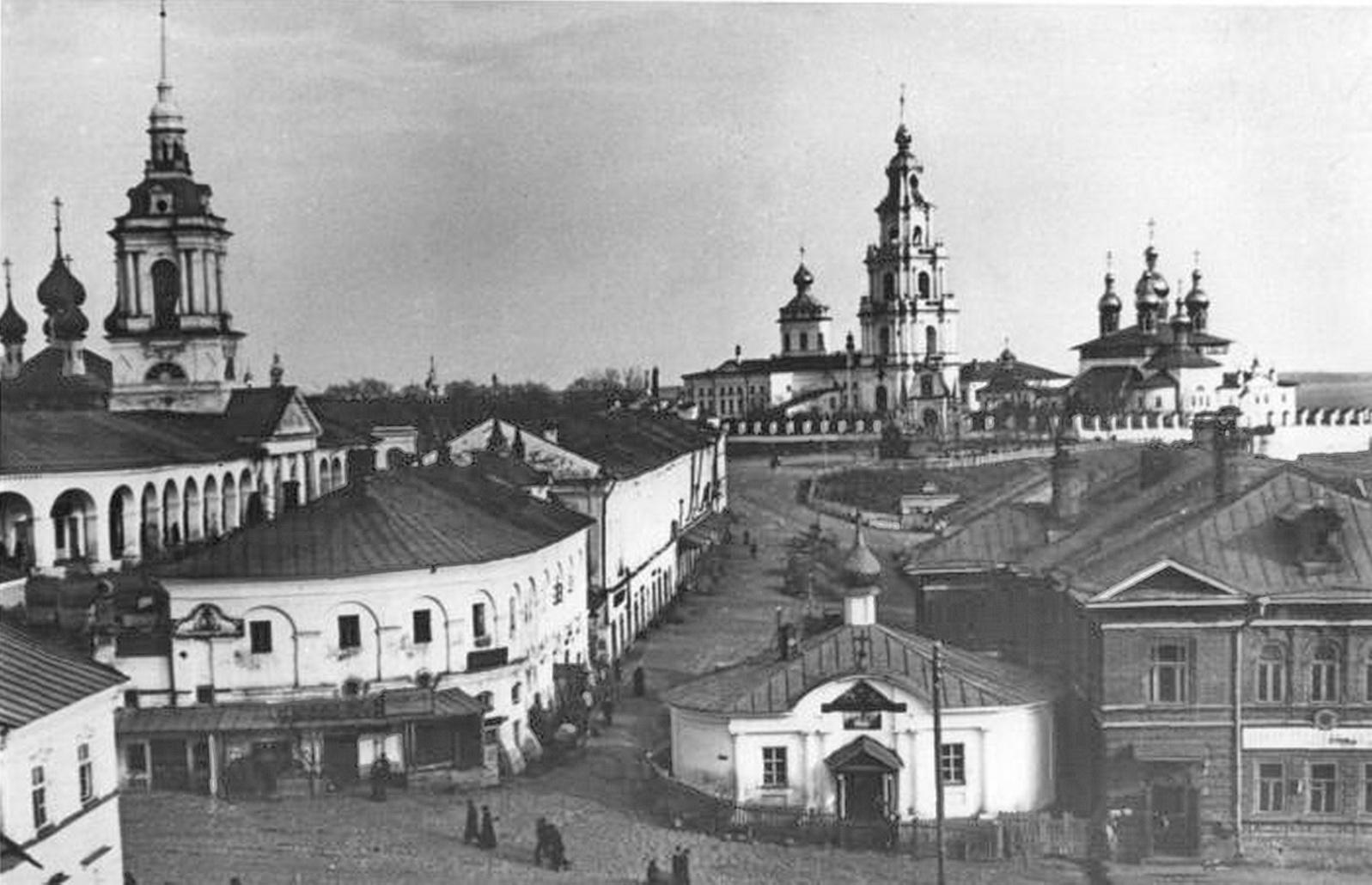 Сразу по приезде в губернский город. Богоявленский монастырь Кострома 20 век. Костромской Богоявленский монастырь 19 век.