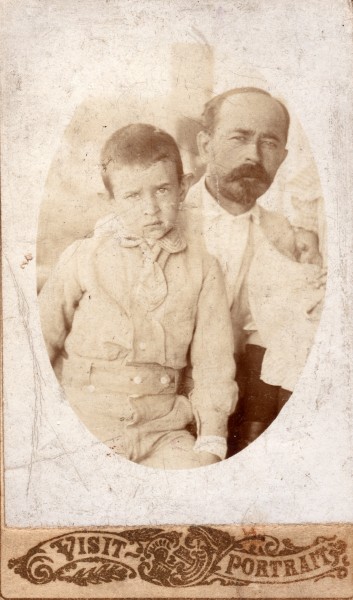 Лев Львович Пушкин с сыном Сергеем