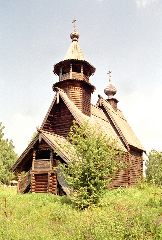 Рисунок 35 Преображенская церковь, с. Фоминское. Фото 2003 г.