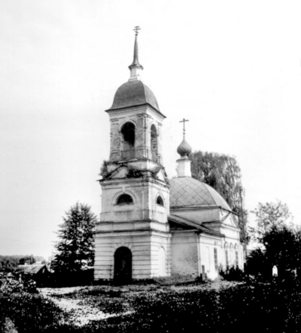 Рисунок 28 Богородицко-Казанская церковь, с. Спас-Бураки. Фото 1999 г.